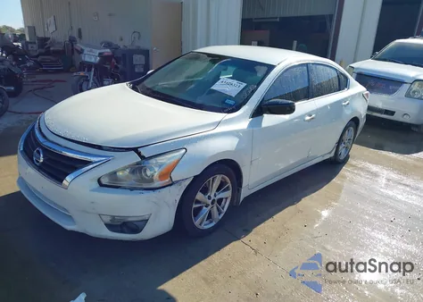2015 Nissan Altima 2.5 Sv z USA, uszkodzony, nr VIN 1N4AL3AP7FC471701